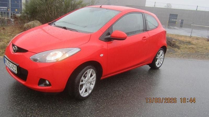 Gebraucht Mazda 2 Inclusive 86 PS (63 kW) 2008 Rot Kleinwagen