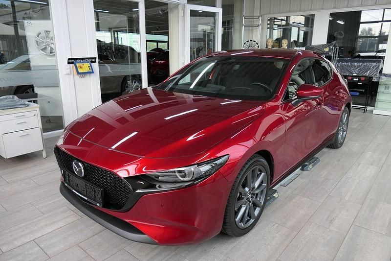 Neu Mazda 3 Exclusive 140 PS (102 kW) 2026 Rot Limousine