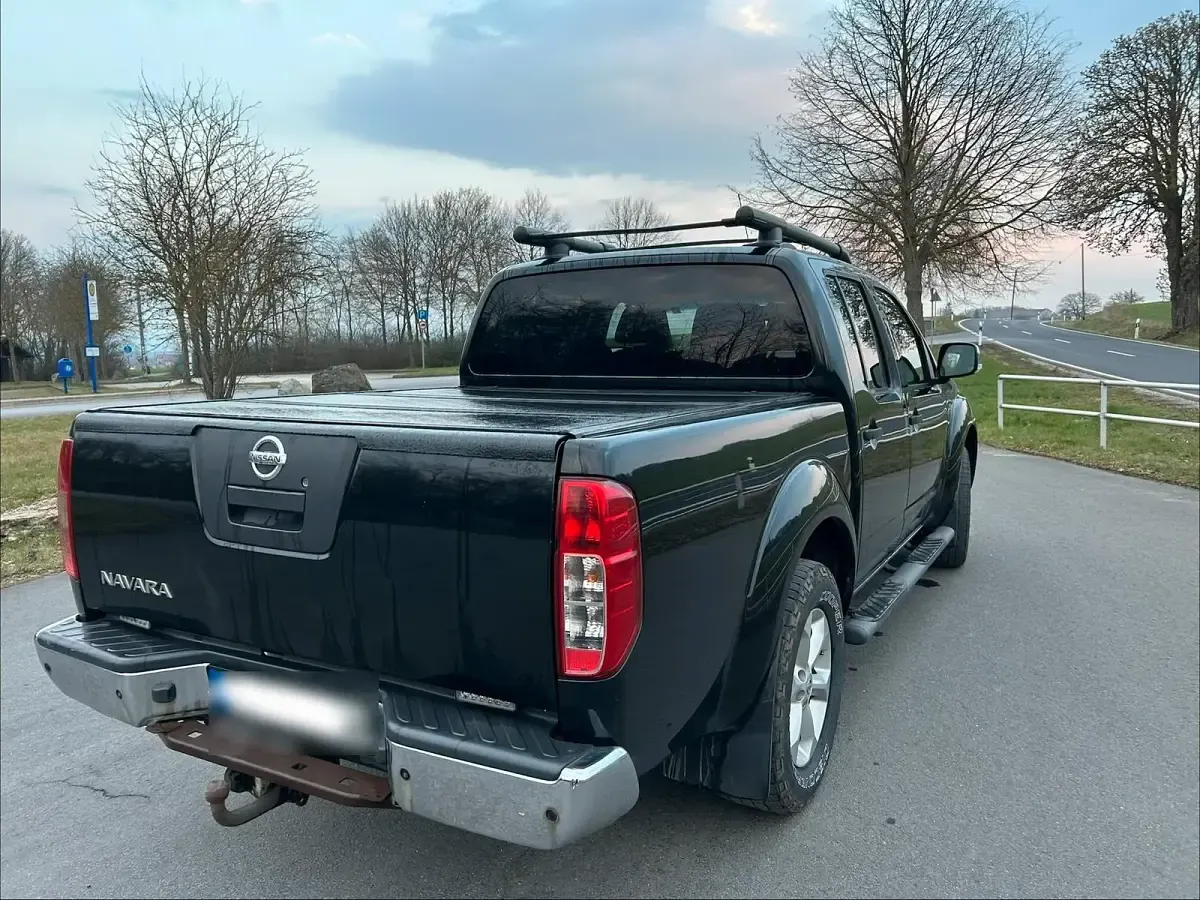 Gebraucht Nissan Navara 190 PS (139 kW) 2012 Schwarz Pickup