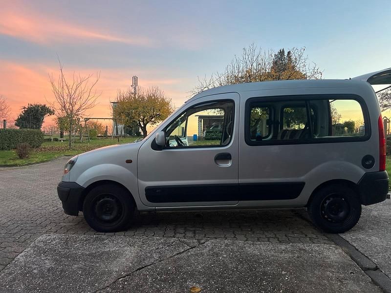 Gebraucht Renault Kangoo 82 PS (60 kW) 2004 Van / Kleinbus