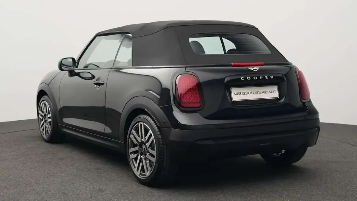 Gebraucht Mini Cooper Cabriolet Classic 163 PS (119 kW) 2025 Schwarz Cabrio