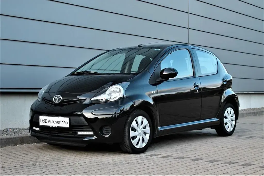Gebraucht Toyota Aygo Cool 68 PS (50 kW) 2013 Schwarz Kleinwagen