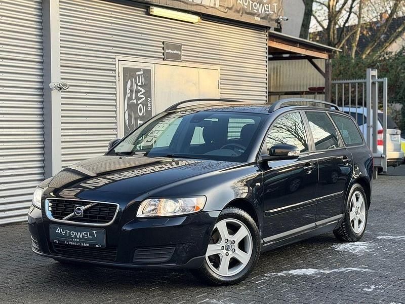 Schwarz Gebraucht 2009 Volvo V50 Drive Kinetic Kombi | 8.999 € - Bild 1/4