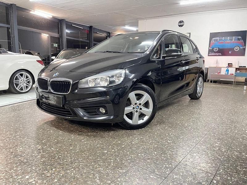 Schwarz Gebraucht 2015 BMW 218 Active Tourer Basis Van / Kleinbus | 7.495 € (Guter Preis) - Bild 1/4