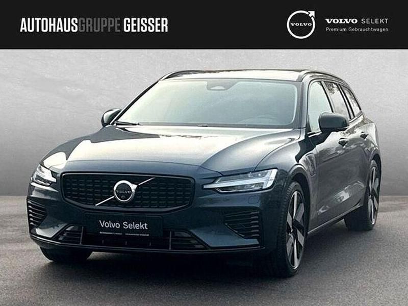 Gebraucht Volvo V60 Plus 349 PS (256 kW) 2025 Denim blue Kombi