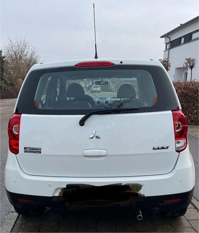 Gebraucht Mitsubishi Colt Motion 75 PS (55 kW) 2011 Weiß Kleinwagen