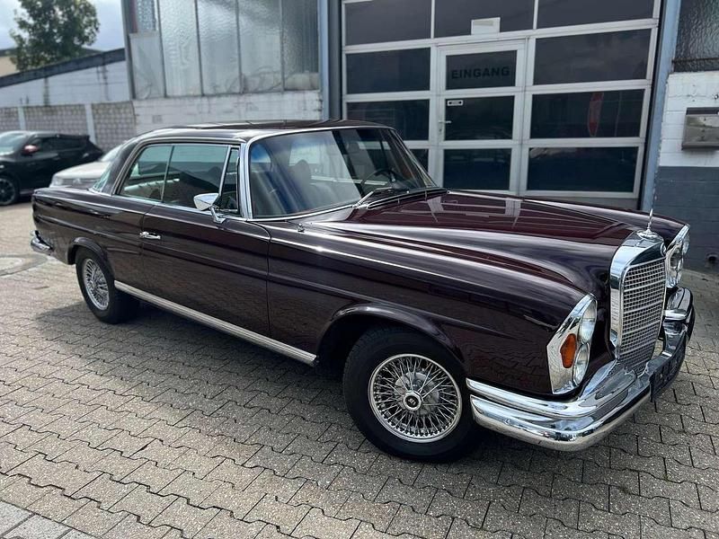 Gebraucht Mercedes 280 160 PS (117 kW) 1968 Rot Coupé