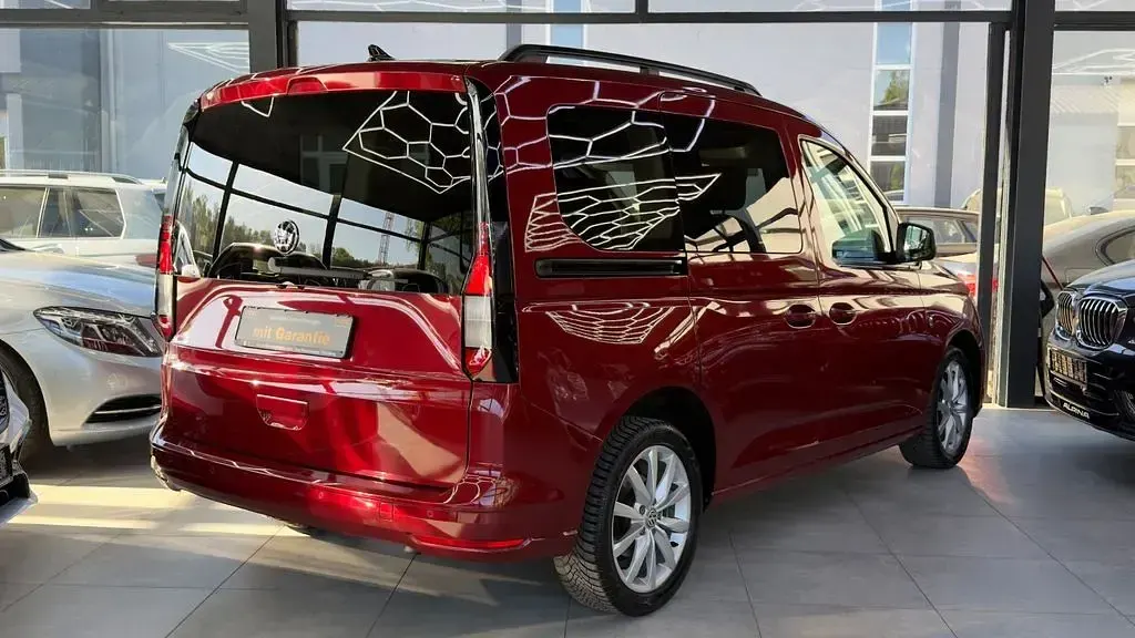 Gebraucht VW Caddy Life 122 PS (89 kW) 2022 Rot Van / Kleinbus