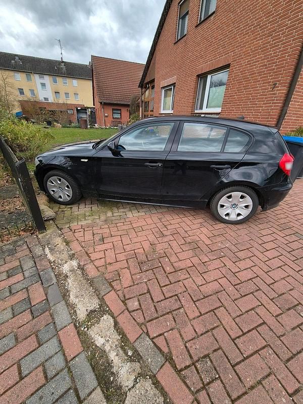 Gebraucht BMW 116 116 PS (85 kW) 2006 Schwarz Kleinwagen