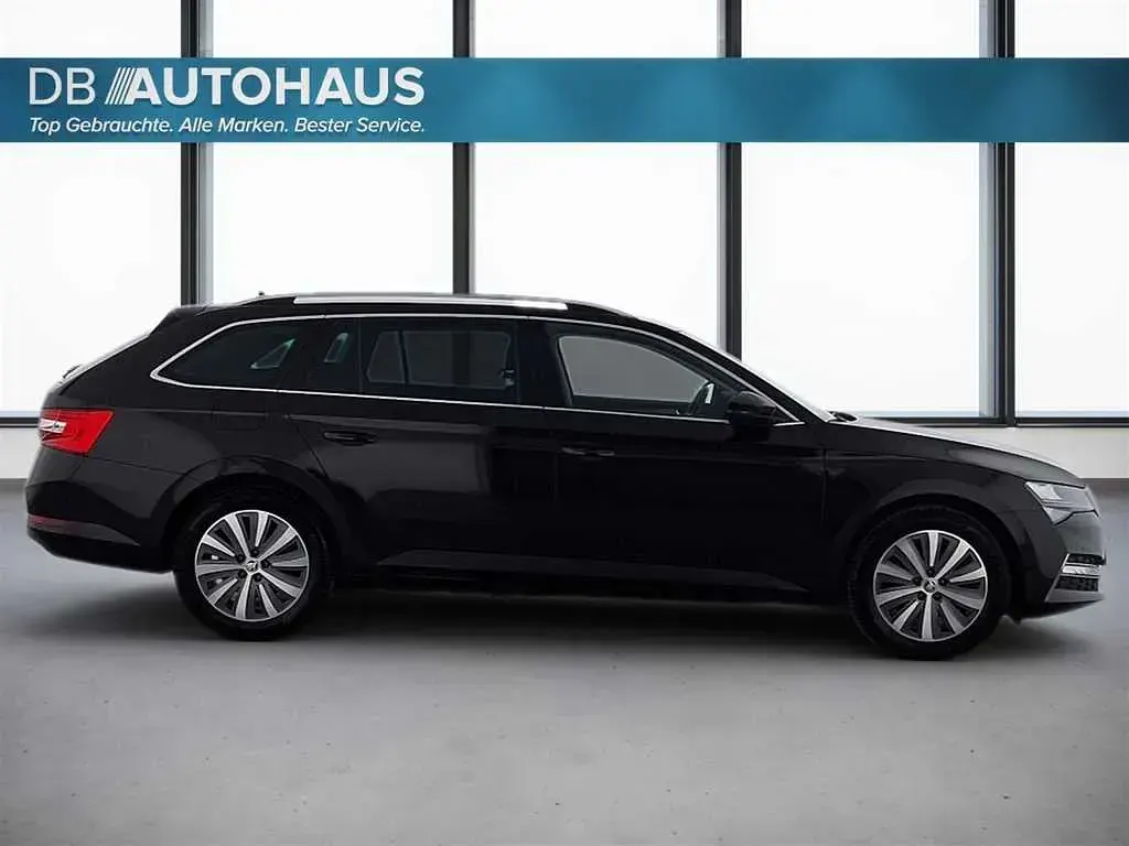 Gebraucht Skoda Superb Ambition 218 PS (160 kW) 2022 Schwarz Kombi