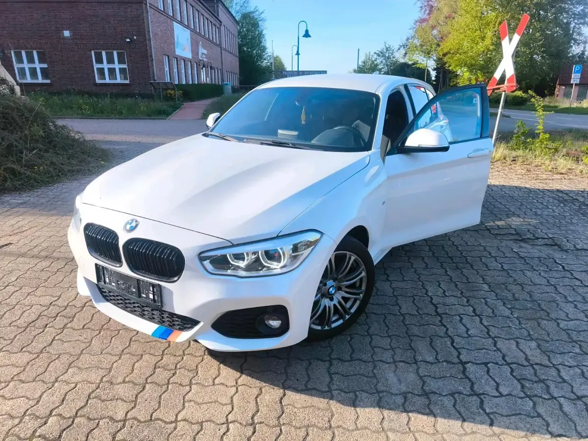 Gebraucht BMW 116 110 PS (80 kW) 2017 Weiß Kleinwagen