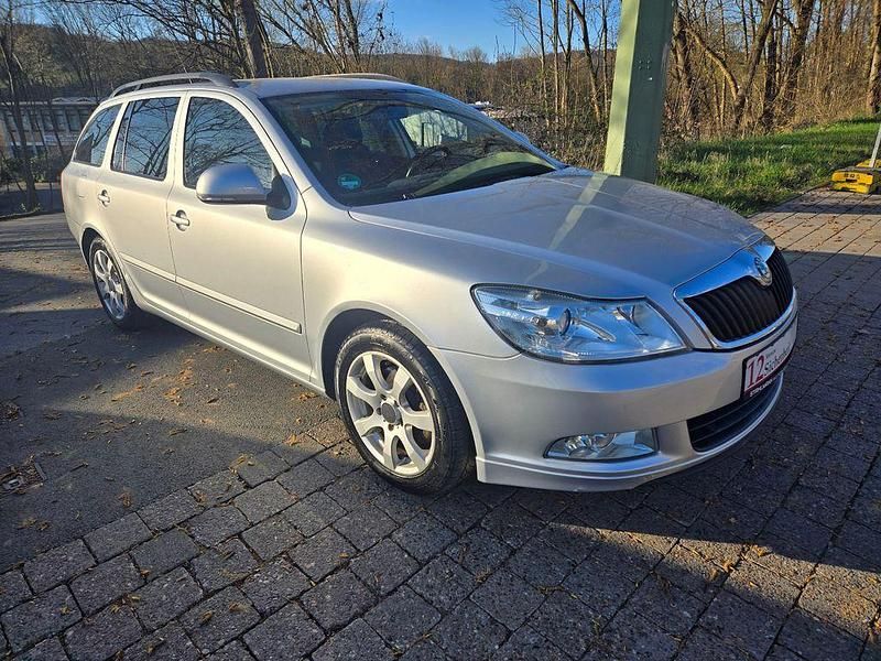 Gebraucht Skoda Octavia Sport 160 PS (117 kW) 2010 Silber Kombi