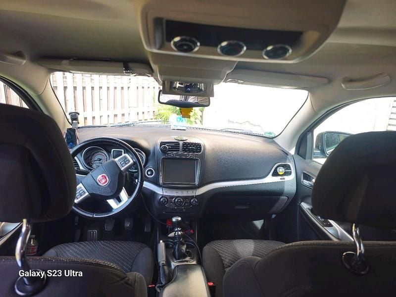Grau Gebraucht 2012 Fiat Freemont SUV | 5.200 € (Guter Preis) - Bild 1/4