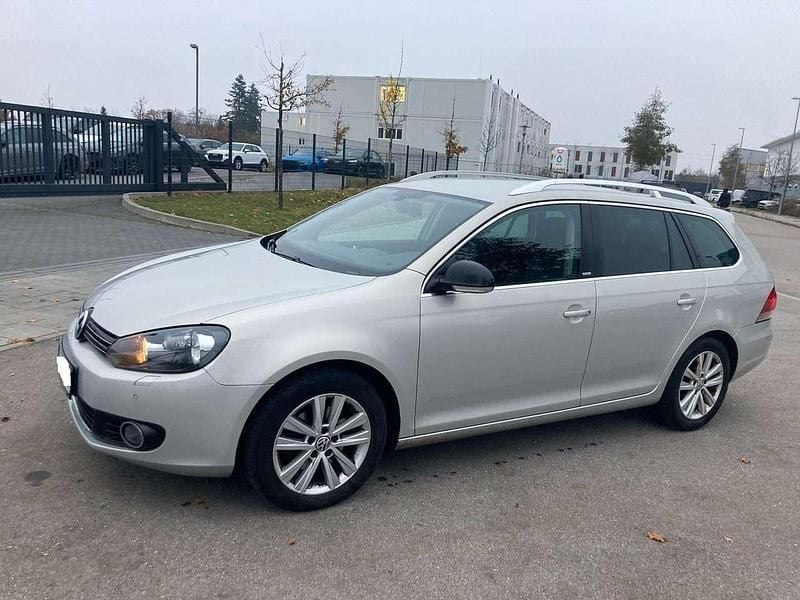 Silver leaf metallic Gebraucht 2011 VW Golf VI Style Kombi | 4.450 € (Superpreis) - Bild 1/4