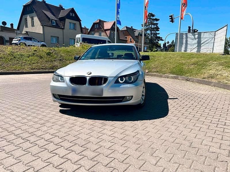 Silber Gebraucht 2007 BMW 523 Limousine | 4.500 € (Fairer Preis) - Bild 1/4