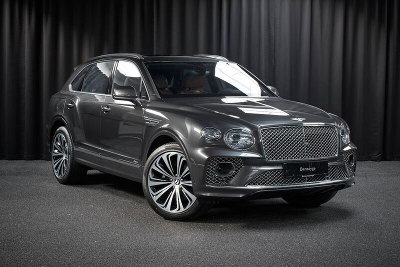Grau Gebraucht 2023 Bentley Bentayga SUV | 247.495 € (Fairer Preis) - Bild 1/4