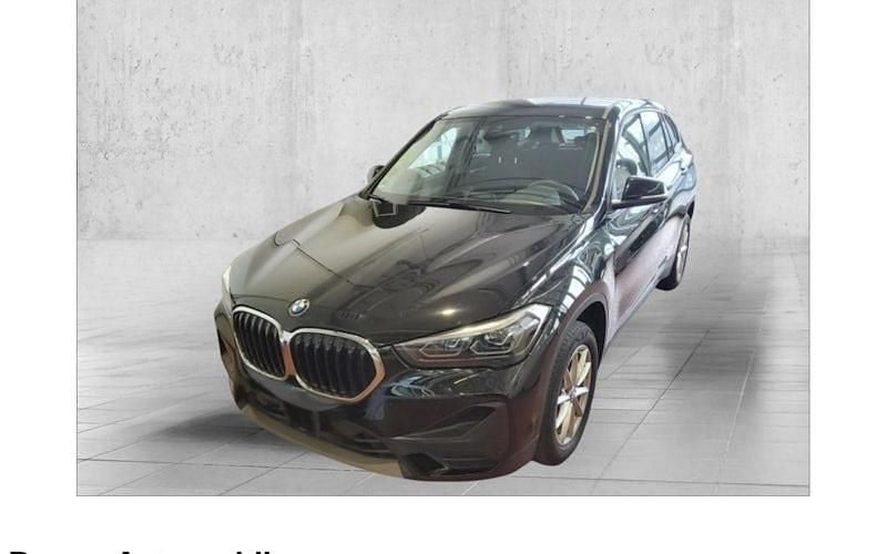 Schwarz Gebraucht 2022 BMW X1 Sport Line SUV | 23.990 € (Superpreis) - Bild 1/4