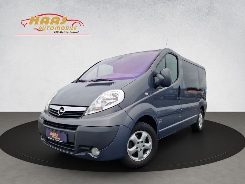 Stahlgrau Gebraucht 2012 Opel Vivaro Cosmo Van | 15.900 € (Etwas zu teuer) - Bild 1/4