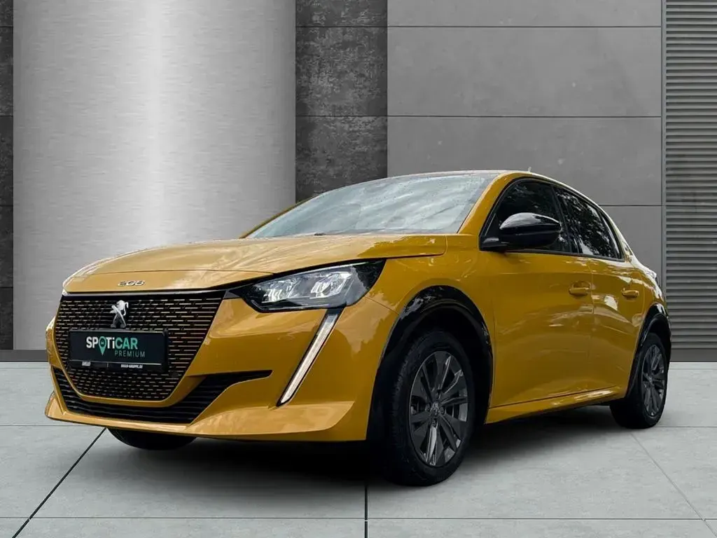 Gebraucht Peugeot e-208 Allure 100 kW (136 PS) 2023 Gelb Kleinwagen