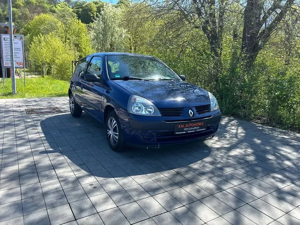 Gebraucht Renault Clio II 58 PS (42 kW) 2004 Other Limousine
