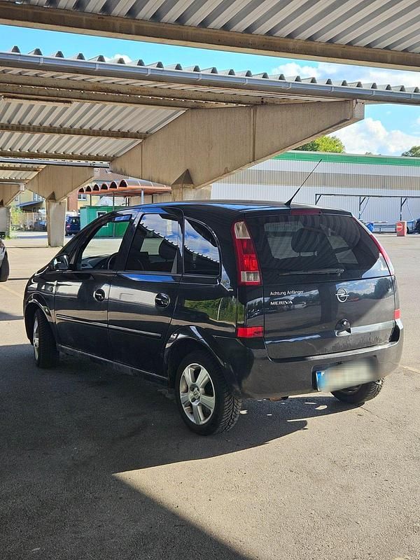 Schwarz Gebraucht 2005 Opel Meriva Van / Kleinbus | 650 € (Superpreis) - Bild 1/4