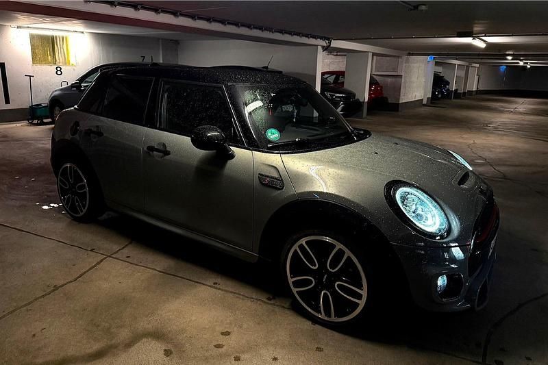 Grau Gebraucht 2018 Mini John Cooper Works Kleinwagen | 22.750 € (Etwas zu teuer) - Bild 1/4