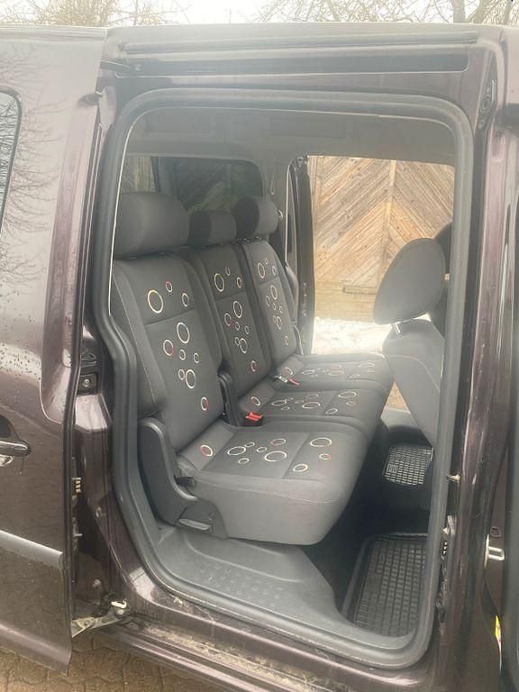 Gebraucht VW Caddy Maxi 102 PS (75 kW) 2011 Schwarz Van / Kleinbus