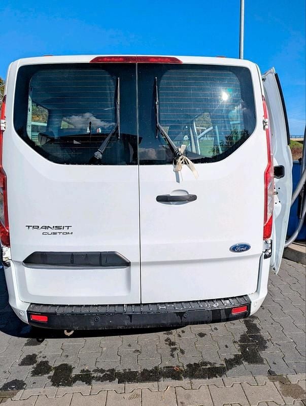 Gebraucht Ford Transit 131 PS (96 kW) 2019 Weiß Van / Kleinbus