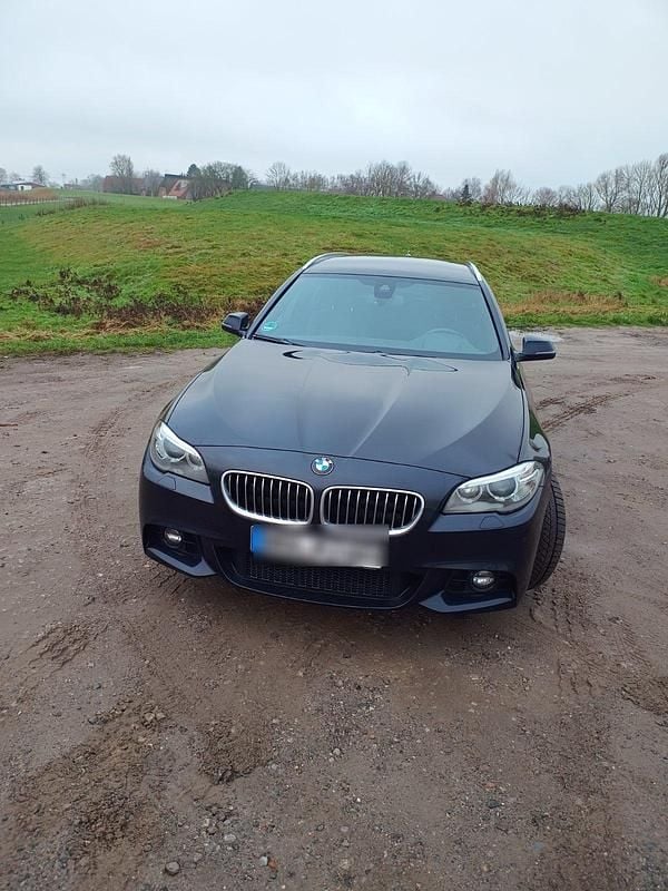 Schwarz Gebraucht 2014 BMW 530 M Sport Kombi | 16.500 € (Etwas zu teuer) - Bild 1/4