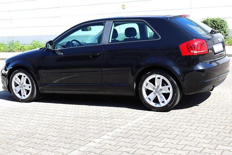Gebraucht Audi A3 Ambition 102 PS (75 kW) 2010 Schwarz Kleinwagen