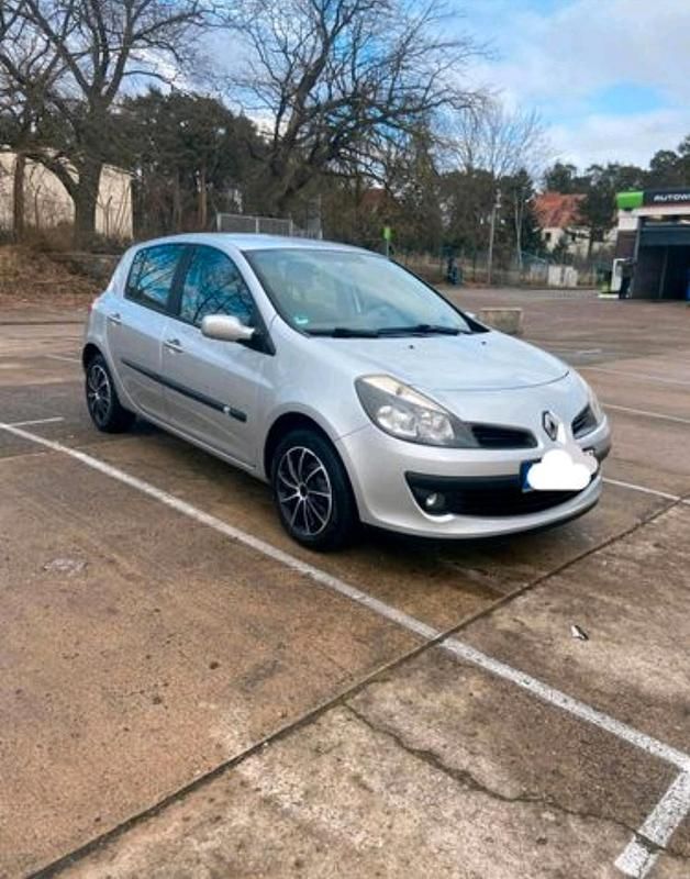 Silber Gebraucht 2008 Renault Clio II Kleinwagen | 2.200 € (Fairer Preis) - Bild 1/4