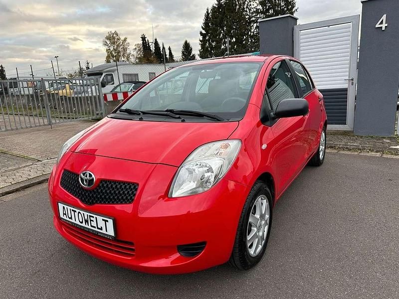 Rot Gebraucht 2008 Toyota Yaris Cool Kleinwagen | 3.480 € (Fairer Preis) - Bild 1/4