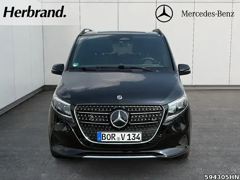 Gebraucht Mercedes V300 237 PS (174 kW) 2026 Schwarz Van / Kleinbus