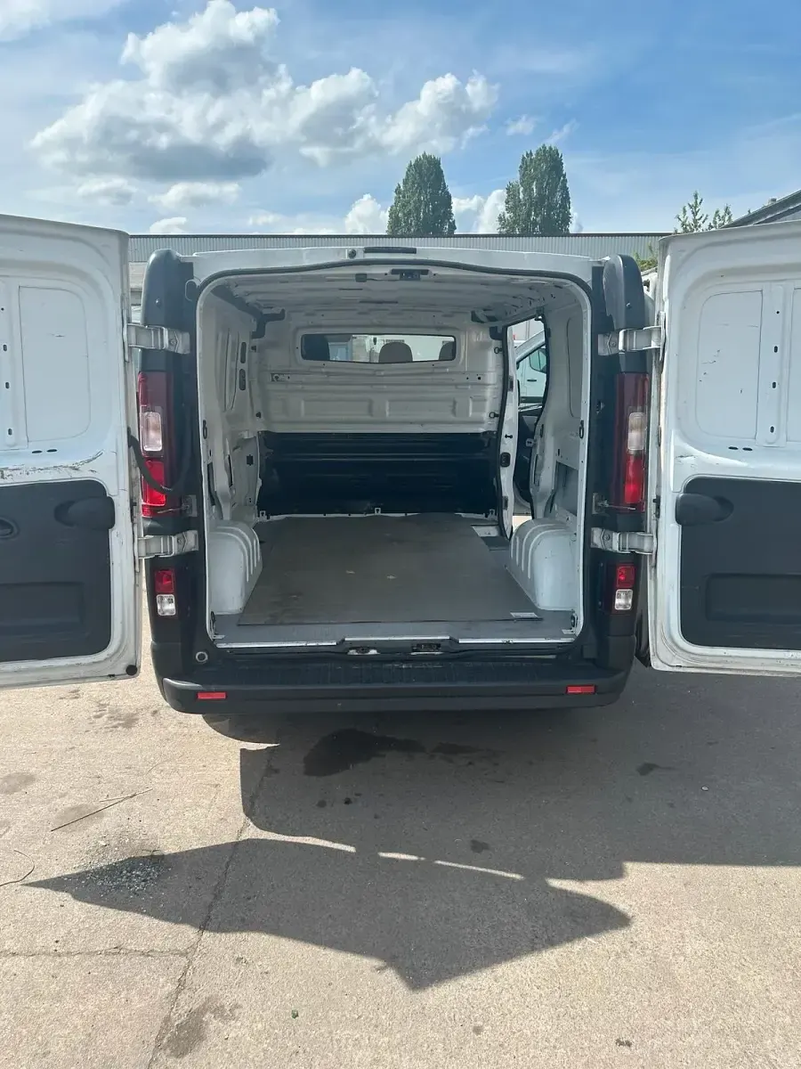 Gebraucht Renault Traffic 90 PS (66 kW) 2016 Weiß Van / Kleinbus