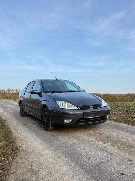 Gebraucht Ford Focus Ghia 101 PS (74 kW) 2002 Grau Limousine