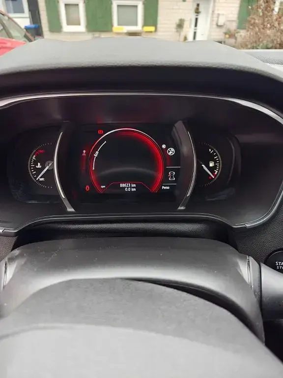 Gebraucht Renault Mégane IV Intens 132 PS (97 kW) 2018 Rot Limousine