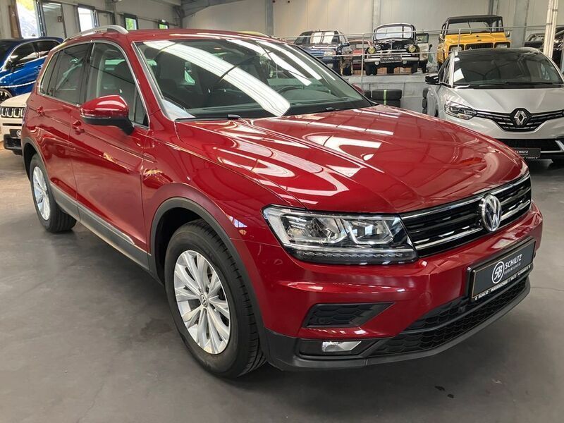 Rot Gebraucht 2018 VW Tiguan Comfortline SUV | 22.990 € (Fairer Preis) - Bild 1/4