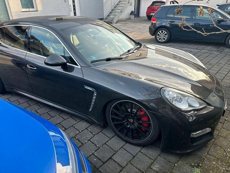 Gebraucht Porsche Panamera Turbo 500 PS (367 kW) 2011 Grau Limousine