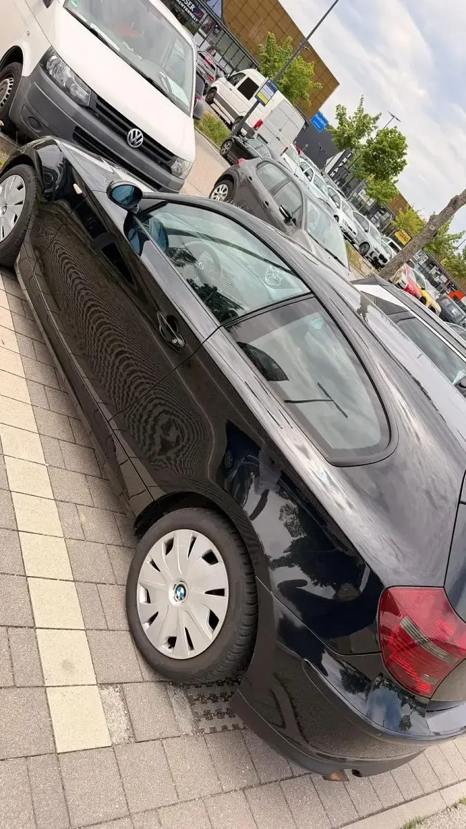 Gebraucht BMW 118 145 PS (106 kW) 2008 Schwarz Kleinwagen