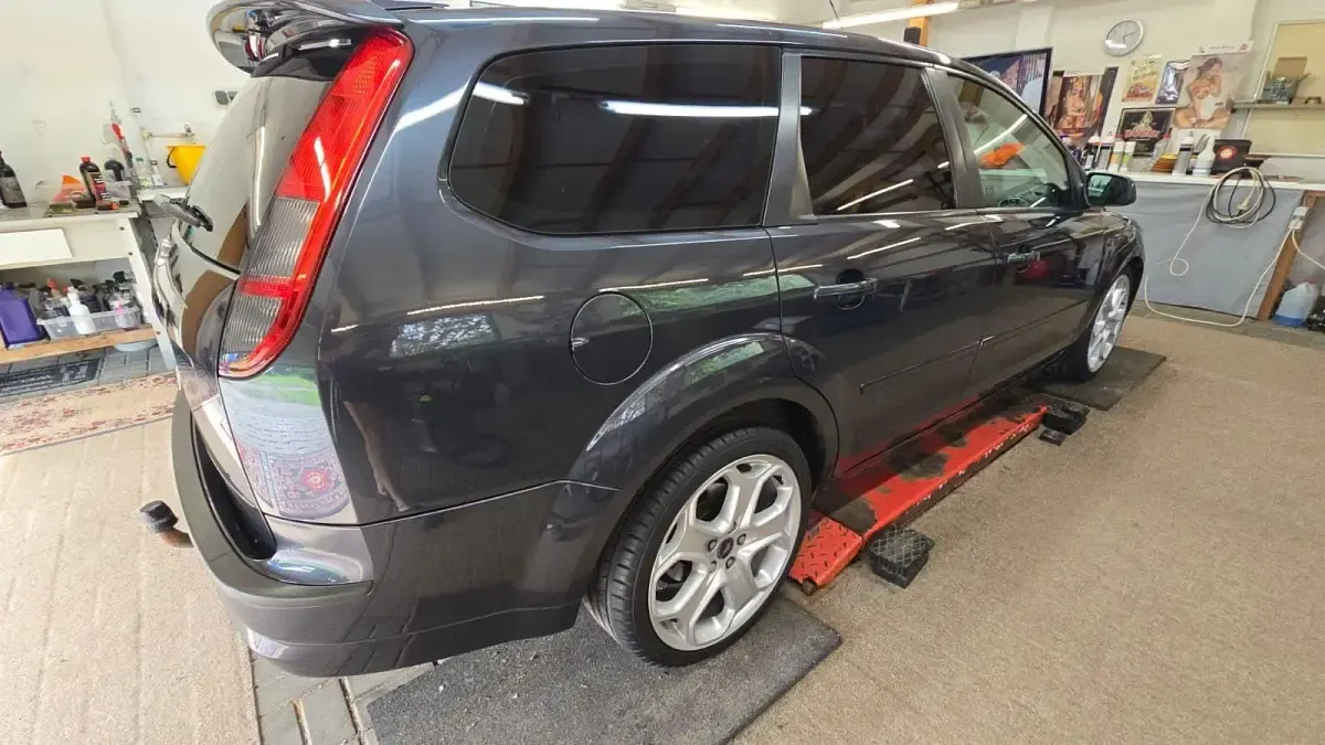 Gebraucht Ford Focus 125 PS (91 kW) 2007 Grau Kombi