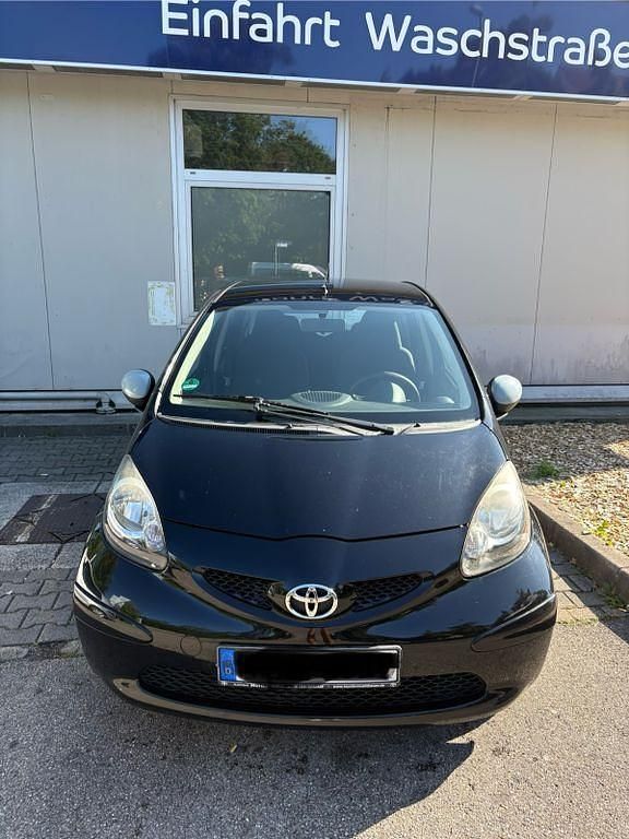 Schwarz Gebraucht 2006 Toyota Aygo Kleinwagen | 1.950 € (Fairer Preis) - Bild 1/4