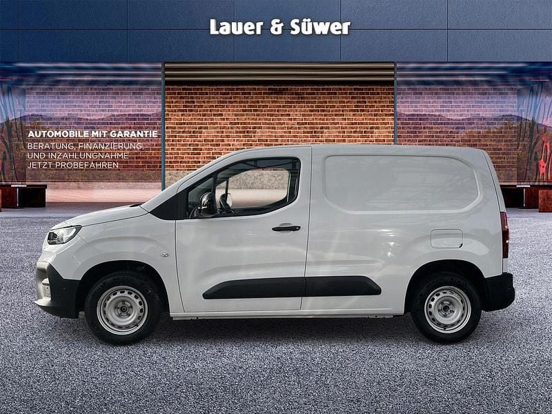 Neu Fiat Doblò 102 PS (75 kW) 2025 Weiß Van / Kleinbus