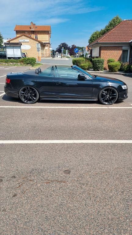 Schwarz Gebraucht 2011 Audi Cabriolet Sport Cabrio | 22.650 € - Bild 1/4