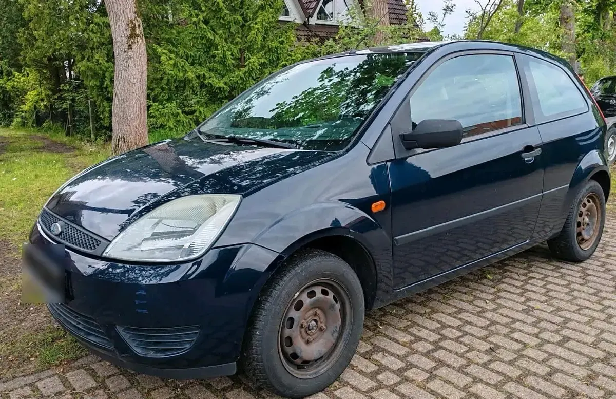 Gebraucht Ford Fiesta 60 PS (44 kW) 2005 Blau Kleinwagen