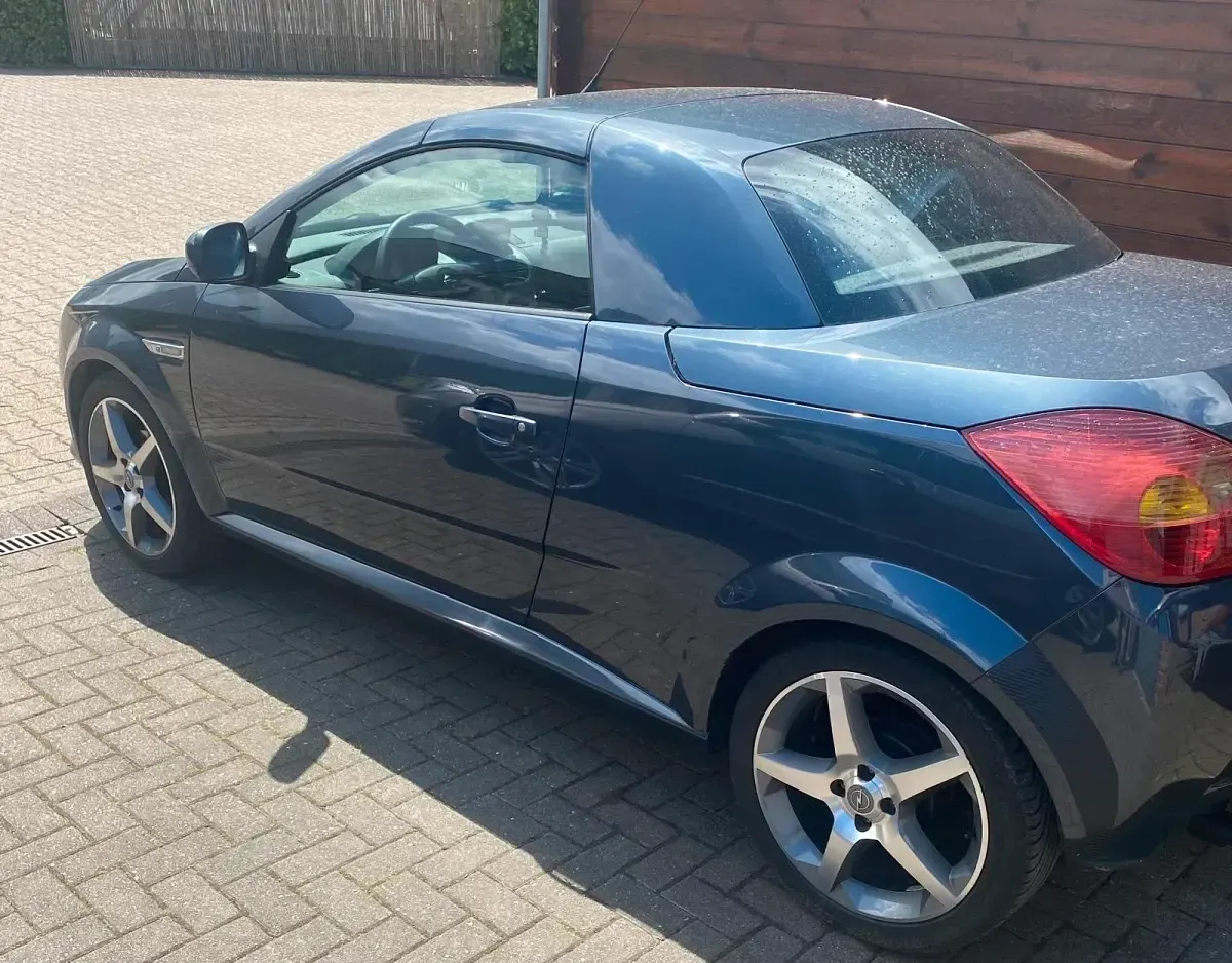 Gebraucht Opel Tigra 90 PS (66 kW) 2007 Blau Cabrio