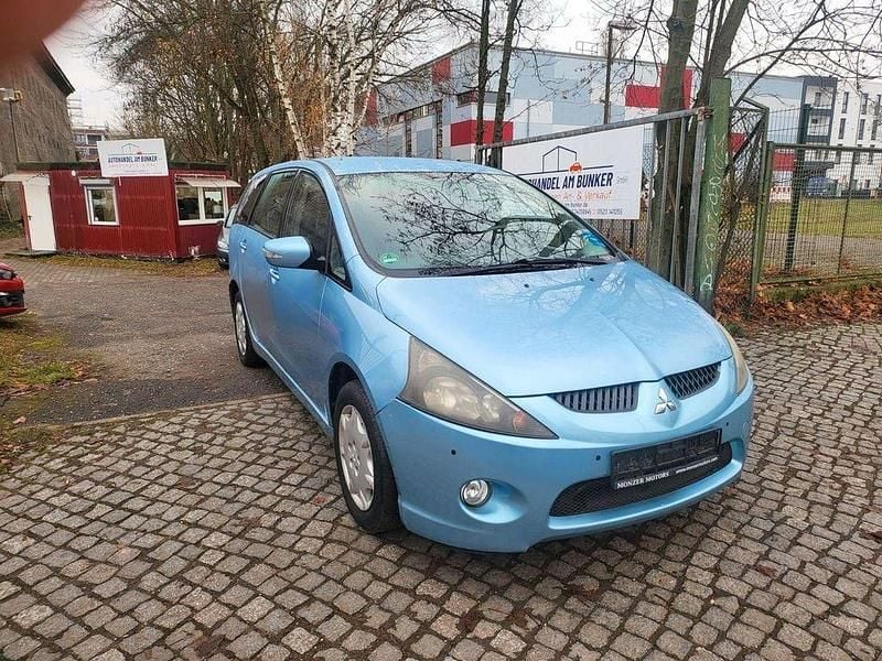 Blau Gebraucht 2005 Mitsubishi Grandis Invite Van / Kleinbus | 2.299 € (Etwas zu teuer) - Bild 1/4
