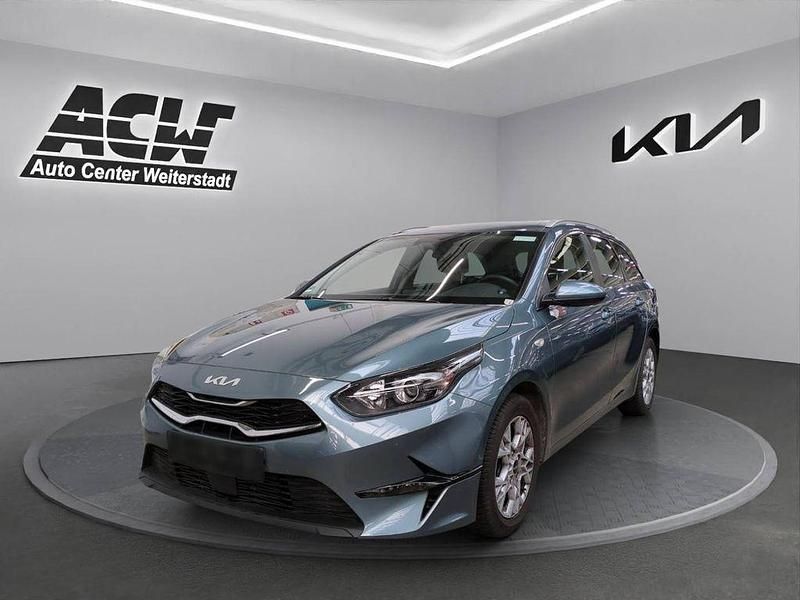 Grau Gebraucht 2025 Kia Ceed Sportswagon Comfort Kombi | 23.869 € (Superpreis) - Bild 1/4