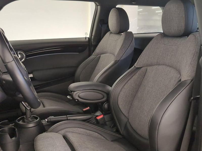 Gebraucht Mini Cooper 136 PS (100 kW) 2022 Rot Kleinwagen