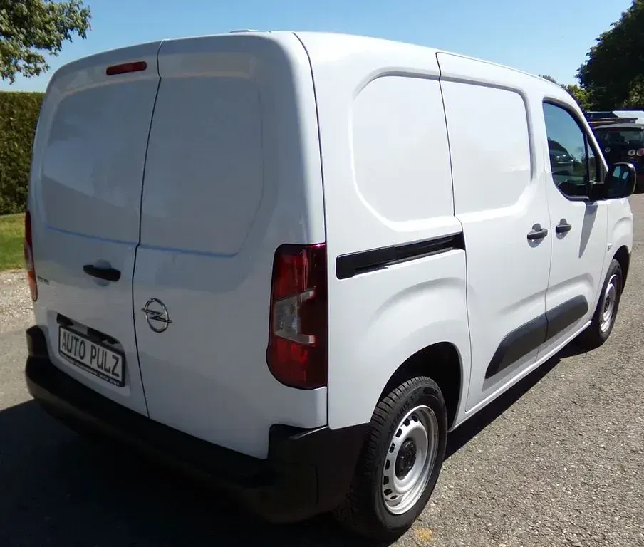 Gebraucht Opel Combo 102 PS (75 kW) 2024 Weiß Van / Kleinbus