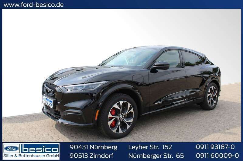 Schwarz Gebraucht 2022 Ford Mustang Mach-E SUV | 41.970 € (Etwas zu teuer) - Bild 1/4